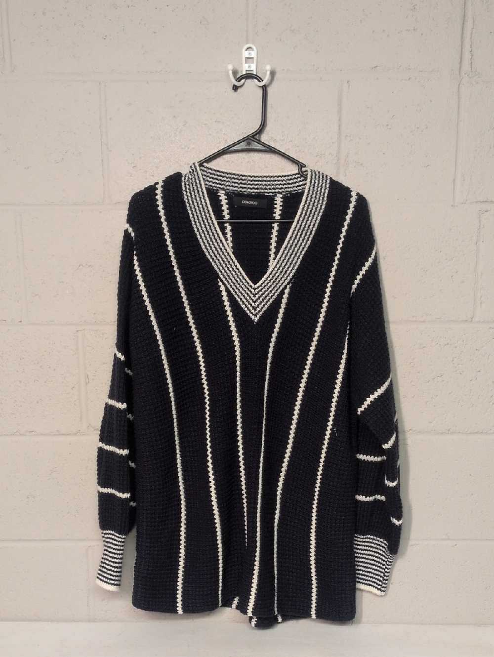 Dokotoo Women's Oversized Navy Blue Striped Sweater, Size 2XL, NWOT, Nautical - Picture 2 of 7